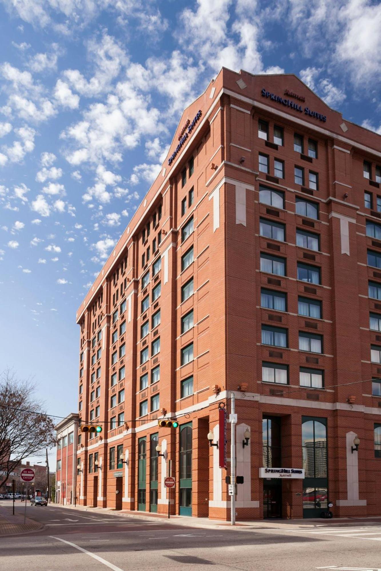 Springhill Suites By Marriott Dallas Downtown / West End Extérieur photo